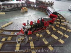 專業生產軌道小火車的游樂設備廠家_龍之盈游樂