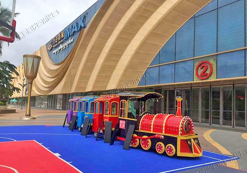 客戶場(chǎng)地觀光小火車實(shí)拍