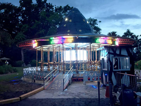 <b>飛天魔帽游樂(lè)設(shè)備</b>